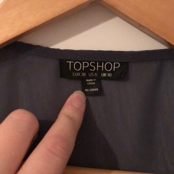 ๐ฅ3/$18๐ฅ TOPSHOP UK SILK VEST - Picture 2 of 5